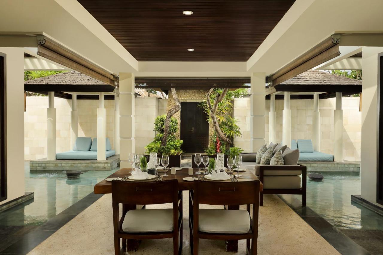 The Seminyak Beach Resort & Spa Екстериор снимка A villa at the resort