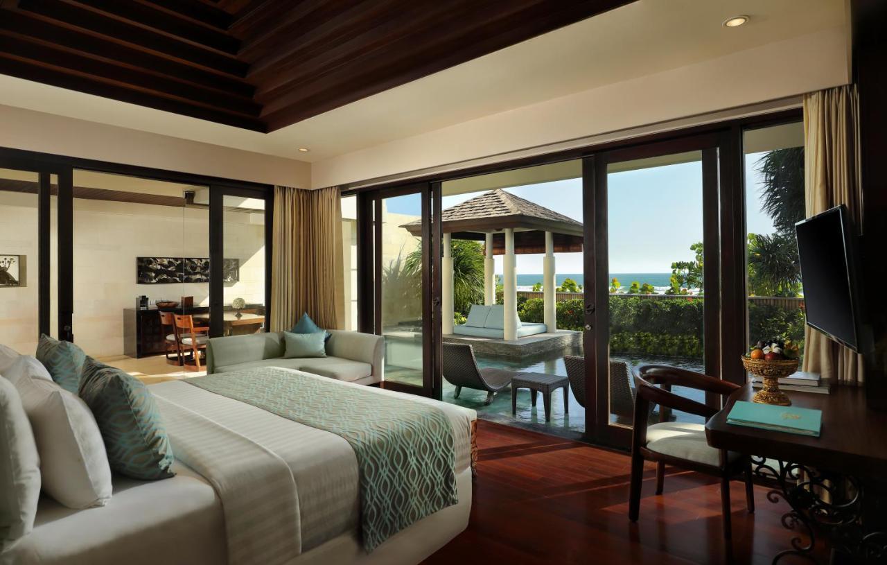 The Seminyak Beach Resort & Spa Екстериор снимка A bedroom at the resort